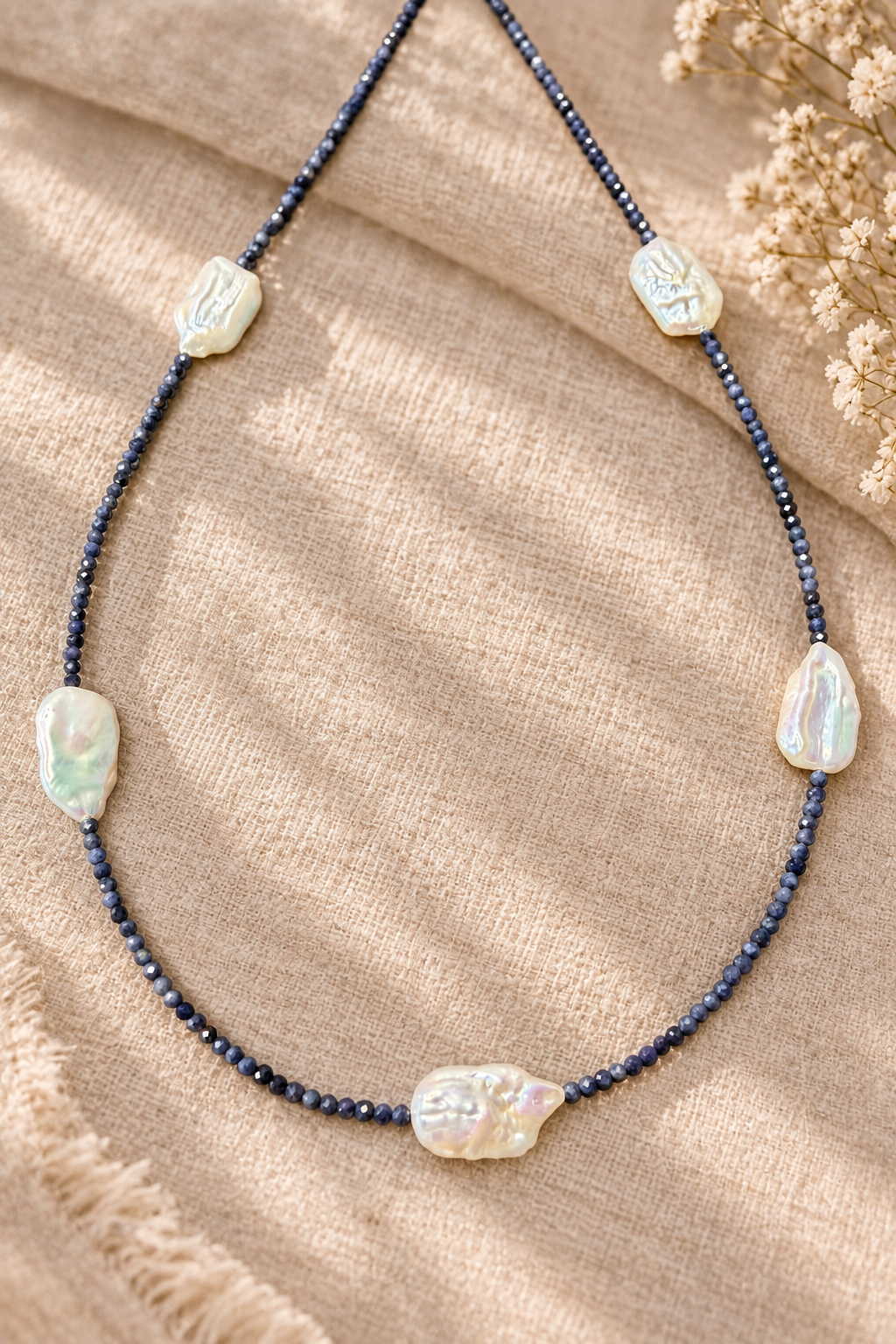 Collar de Zafiros y Perlas Barrocas