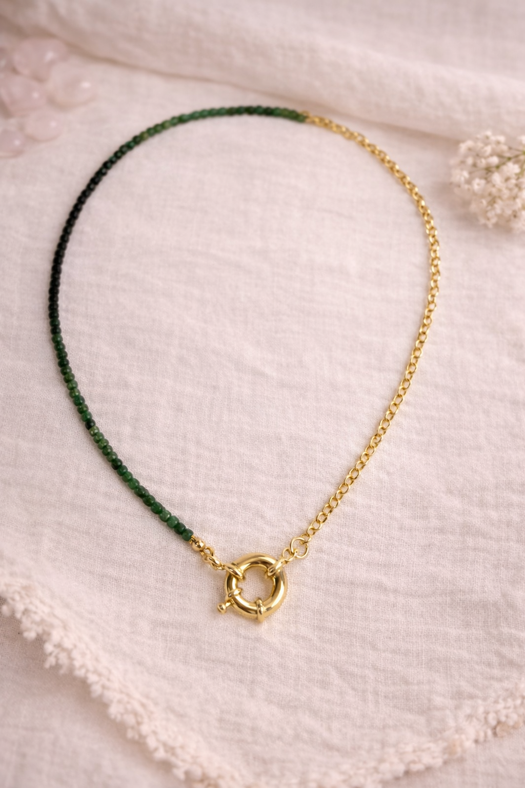 Collar Esmeralda con Broche Timón